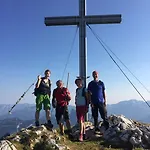 Wildrose Bad Mitterndorf